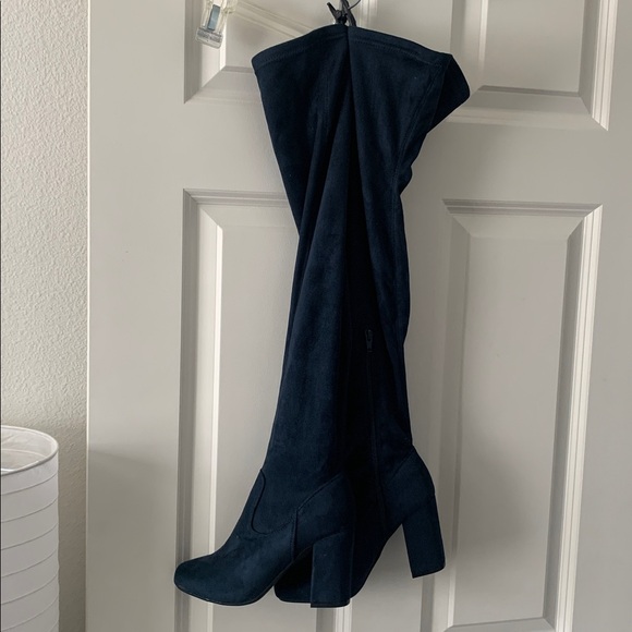 Carlos by Carlos Santana Shoes - NWOT Navy Blue Over-the-Knee Women's Boots.
Rumer Hawa.